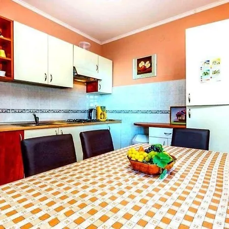 In Mit Grill, Garten Und Terrasse Апартаменты *