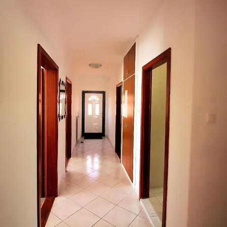 Apartment In Mit Grill, Garten Und Terrasse *