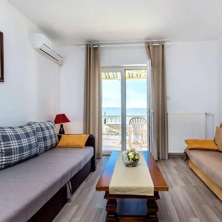 Apartment In Mit Grill, Garten Und Terrasse