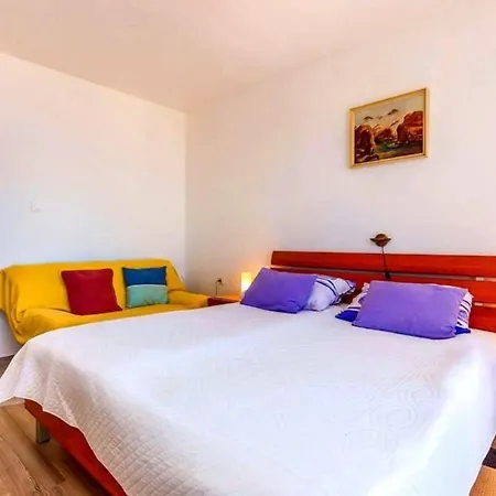 In Mit Grill, Garten Und Terrasse Apartment Novi Vinodolski
